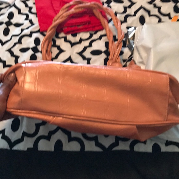 Peach Purse - Picture 4 of 6